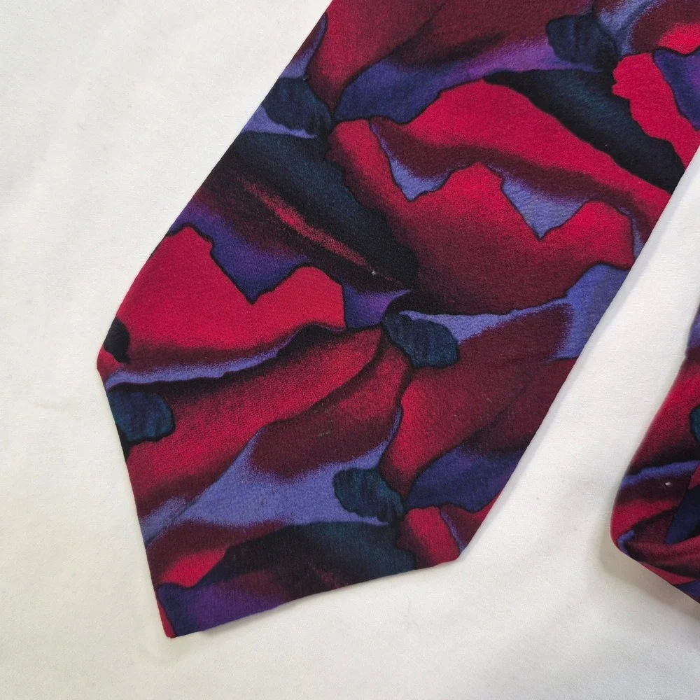 J. Garcia Silk Tie Mens Burgundy Purple Abstract Shangri-La Vintage Artistic